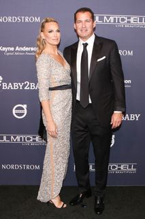 Molly Sims feet photo thumbnail