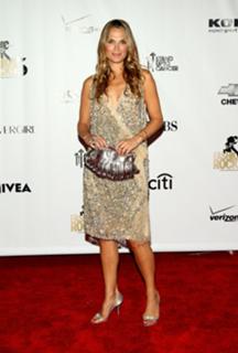 Molly Sims feet photo thumbnail