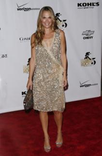 Molly Sims feet photo thumbnail