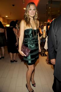 Molly Sims feet photo thumbnail