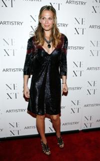 Molly Sims feet photo thumbnail