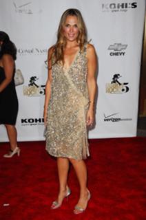 Molly Sims feet photo thumbnail