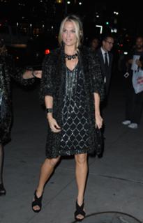 Molly Sims feet photo thumbnail