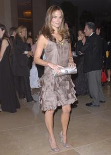 Molly Sims feet photo thumbnail