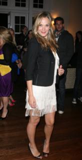 Molly Sims feet photo thumbnail