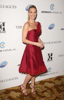 Molly Sims feet photo thumbnail