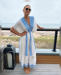 Molly Sims feet photo thumbnail