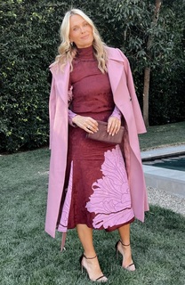 Molly Sims feet photo thumbnail