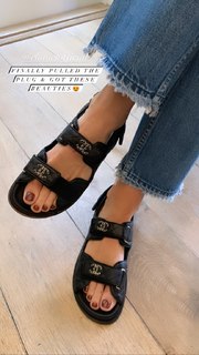 Molly Sims feet photo thumbnail