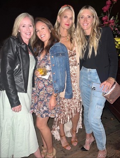 Molly Sims feet photo thumbnail