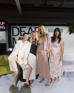 Molly Sims feet photo thumbnail