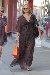 Molly Sims feet photo thumbnail