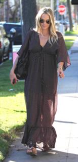 Molly Sims feet photo thumbnail