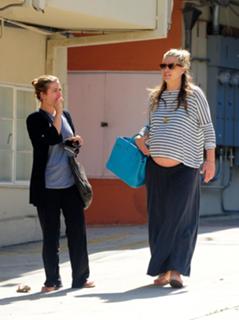 Molly Sims feet photo thumbnail