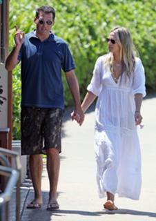 Molly Sims feet photo thumbnail