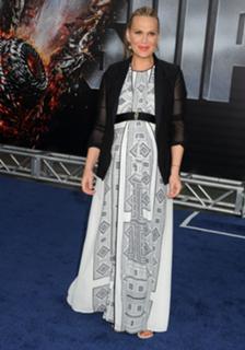Molly Sims feet photo thumbnail