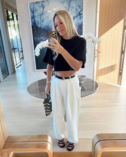 Molly Sims feet photo thumbnail