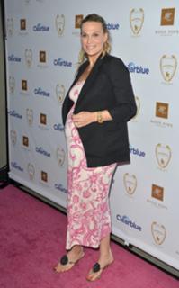 Molly Sims feet photo thumbnail