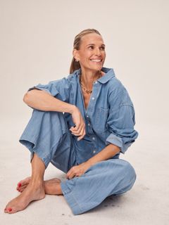 Molly Sims feet photo 3