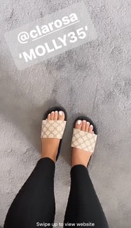 Molly Smith feet photo 1