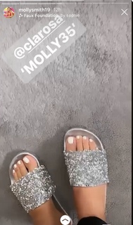 Molly Smith feet photo 17