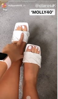 Molly Smith feet photo 18
