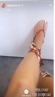 Molly Smith feet photo 15