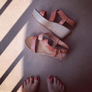 Molly Templeton feet photo 8