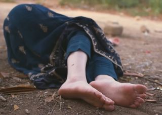 Momina Iqbal feet photo 9