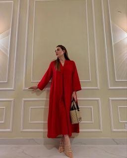 Momina Iqbal feet photo 17