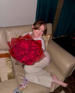 Momina Iqbal feet photo 12