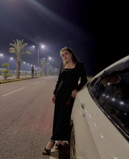 Momina Iqbal feet photo 7