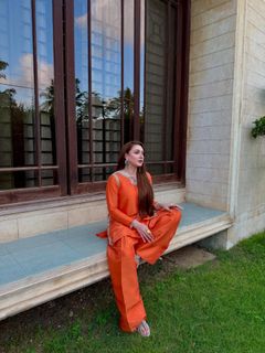 Momina Iqbal feet photo 6