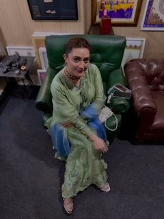 Momina Iqbal feet photo 13