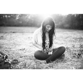 Momina Mustehsan feet photo 1