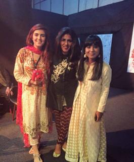 Momina Mustehsan feet photo 3