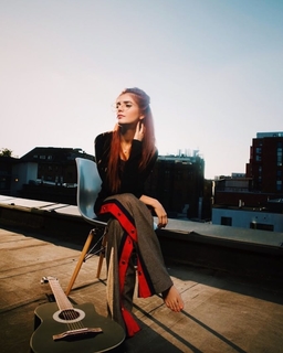 Momina Mustehsan feet photo 16
