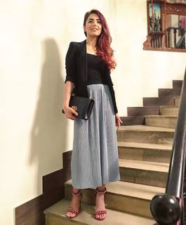 Momina Mustehsan feet photo 6