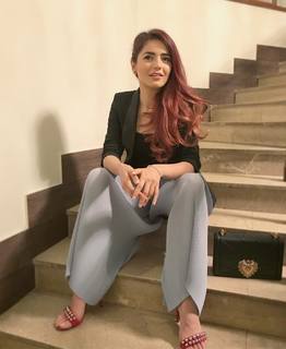 Momina Mustehsan feet photo 5