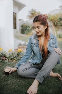 Momina Mustehsan feet photo 16