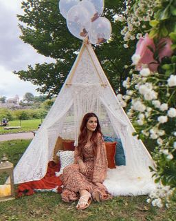 Momina Mustehsan feet photo 11