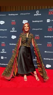 Momina Mustehsan feet photo 4
