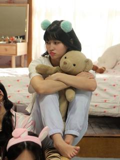Momo Hirai feet photo thumbnail