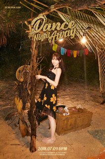 Momo Hirai feet photo thumbnail