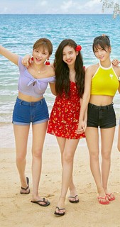 Momo Hirai feet photo thumbnail