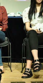 Momo Hirai feet photo thumbnail