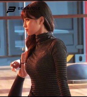 Momo Hirai feet photo thumbnail