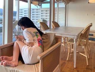 Momo Hirai feet photo thumbnail