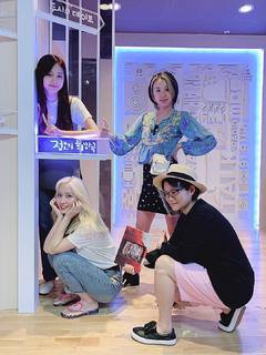 Momo Hirai feet photo thumbnail