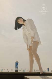 Momo Hirai feet photo thumbnail
